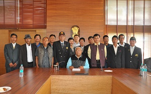 The Governor of Arunachal Pradesh Shri PB Acharya with Ex Servicemen in the Gyatri Hall at Raj Bhavan Itanagar on 2nd  February� 2017.